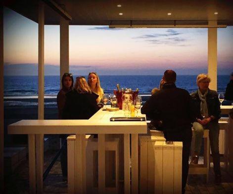 Seadream: Modern Beachside Retreat with Terrace Views Nieuwpoort Exterior photo